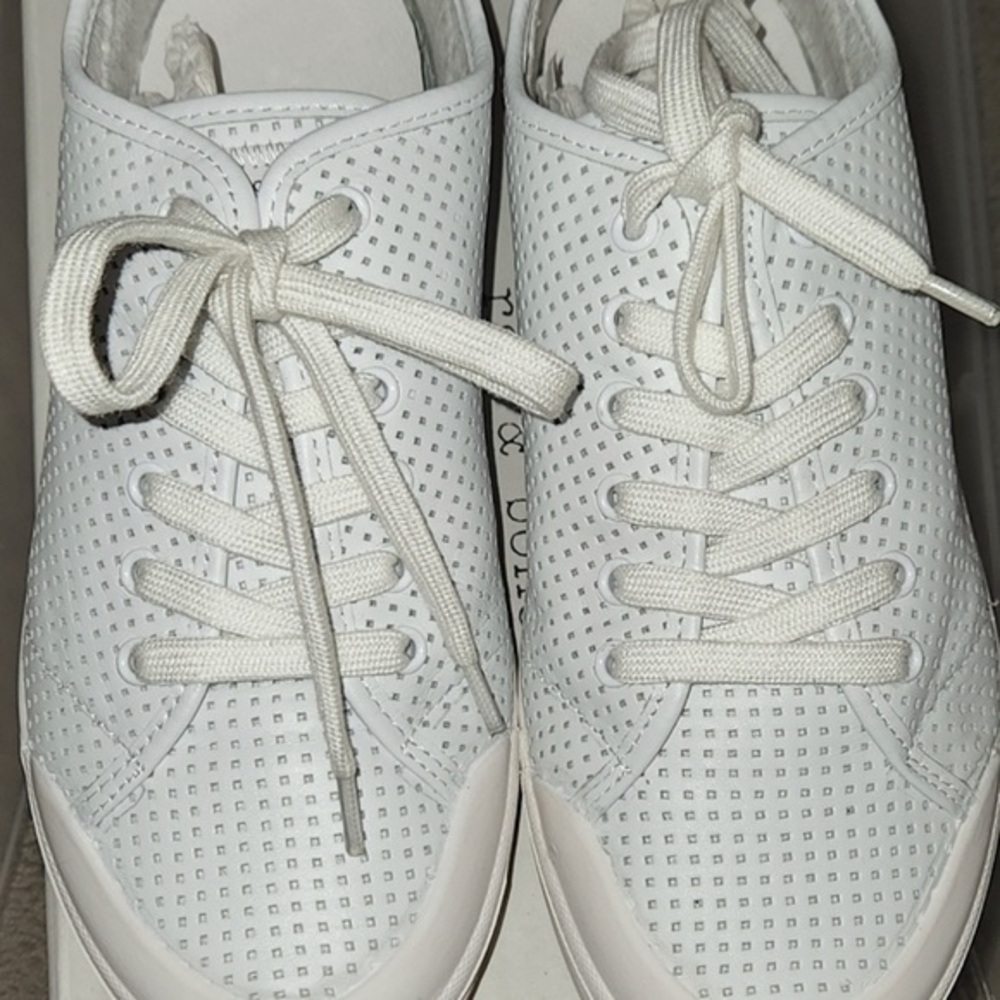 NIB! Rag & Bone Standard Issue Lace Up Sneakers in White. - Picture 8 of 9